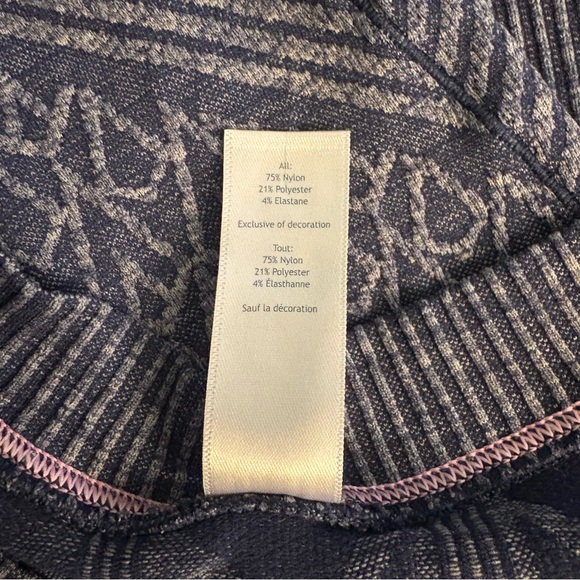 Womens V-Neck Long Sleeve Textured Knit Top - Blue - Picture 4 of 6